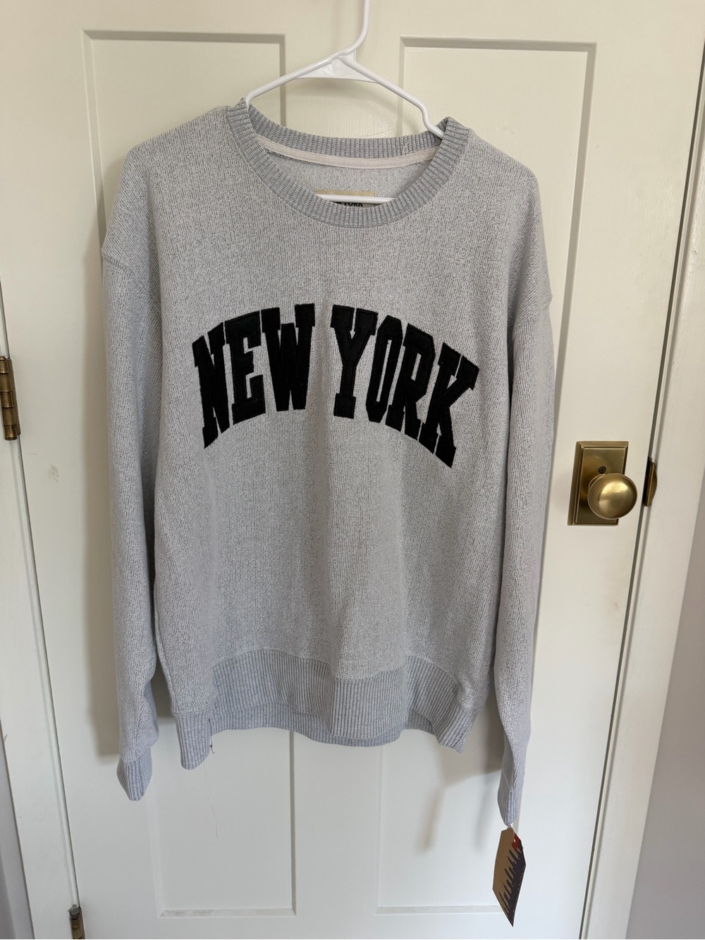 NWT New York Graphic Crewneck Sweater - Light Gray